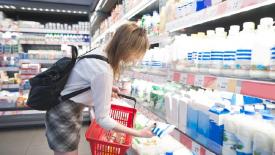 В январе себестоимость сырого молока упала почти на 6%